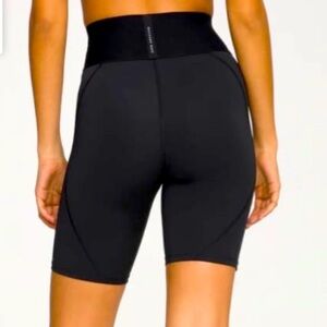 Good American high rise biker shorts size large